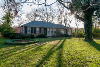 3311 Skyline Dr, Nashville, TN 37215-2314