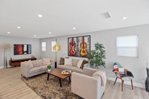 8271 4th St, Buena Park, CA 90621-2541