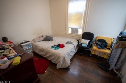 44 Chadwick Ave, Newark NJ 07108-1529 exterior