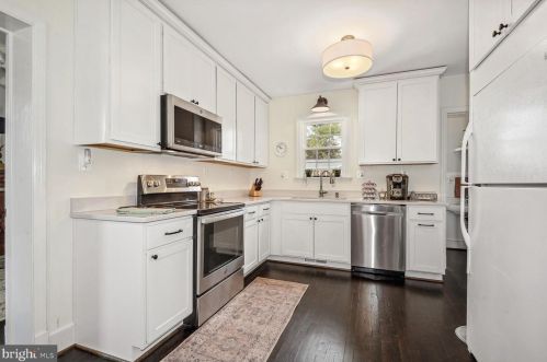 220 29th St, Purcellville VA  20132-3263 exterior