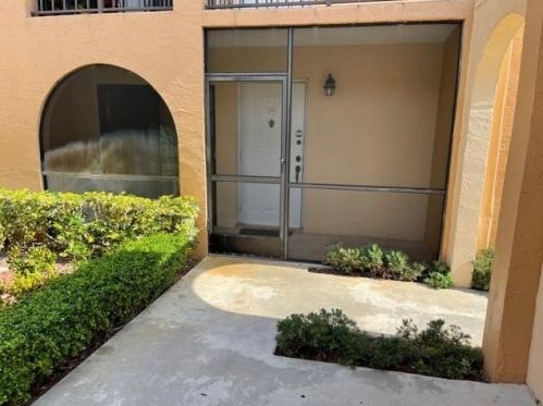 18290 Mediterranean Blvd, Hialeah, FL 33015-5775