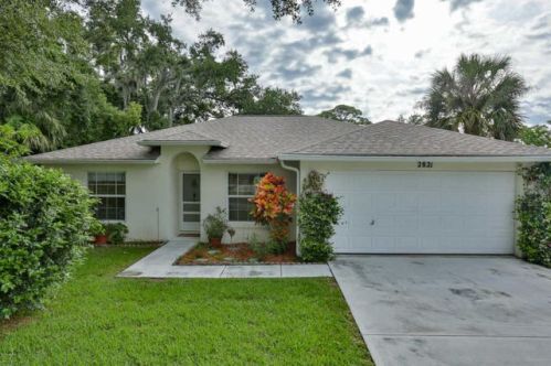 2821 Regent Cres, Daytona Beach, FL 32119-8557