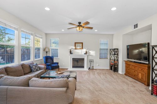 27270 Dayton Ln, Temecula CA  92591-4455 exterior
