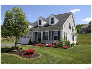 14 Chatham Ct, Waterbury, CT 06762-3346
