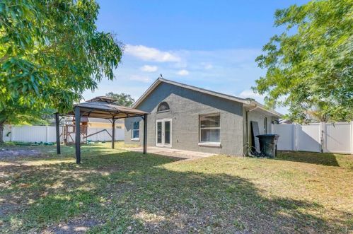 2302 Merrimack Dr, Kissimmee FL 34743-7899 exterior