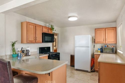 1744 Oakdale St, Chico CA  95928-7047 exterior