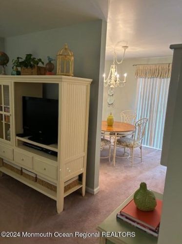 606 Bromelia Ct, Jackson Twp NJ  08527-4128 exterior