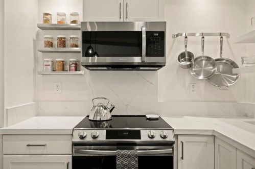 536 Manzana Pl, San Jose CA  95112-7812 exterior