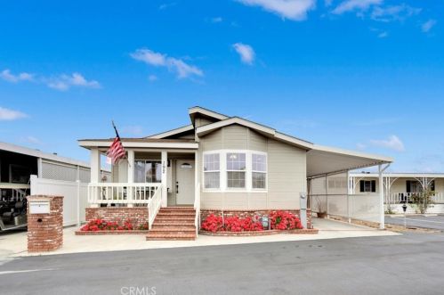 19622 Monterey Ln, Huntington Beach, CA 92649-2230