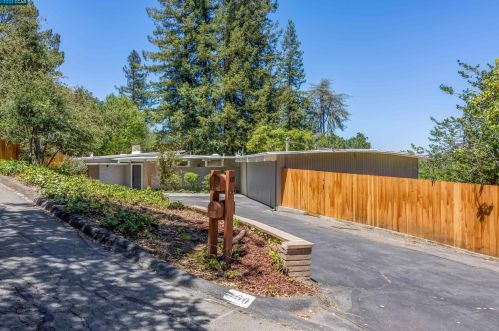 100 El Toyonal, Orinda, CA 94563-2133