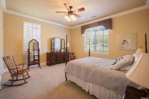 6070 Vine St, Vacaville CA  95688-8724 exterior