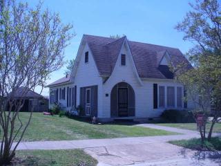 316 Poplar St, Italy, TX 76651-3560