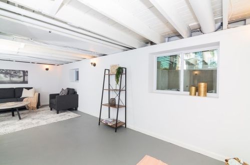 12 Maine Ave, Natick MA  01760-2219 exterior