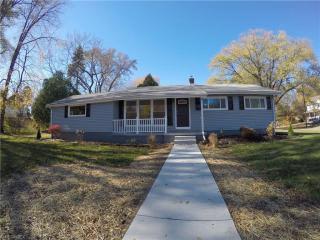888 Orchard Ave, Barb, OH 44203-1433