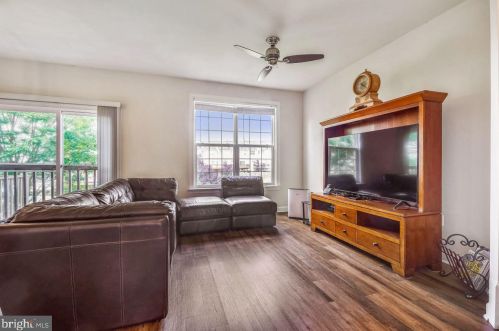 6102 Popes Creek Pl, Haymarket VA  20169-5421 exterior