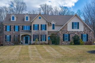 35 School House Ln, Easton PA  18042-8776 exterior