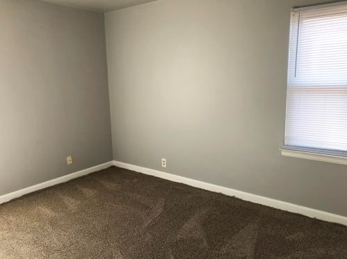 8011 Burleigh St, Milwaukee WI 53222-4918 exterior