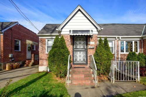 94-17 149th Ave, Jamaica, NY 11417-1122