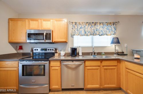 24614 37th Ln, Glendale AZ  85310-3368 exterior