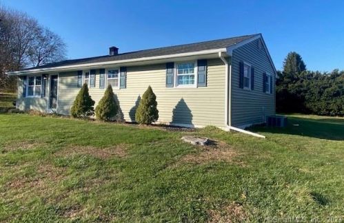 65 Chicory Dr, Waterbury, CT 06716-1823
