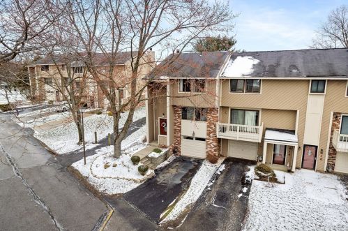 812 Wheatland Cir, Bridgeville, PA 15017-1123