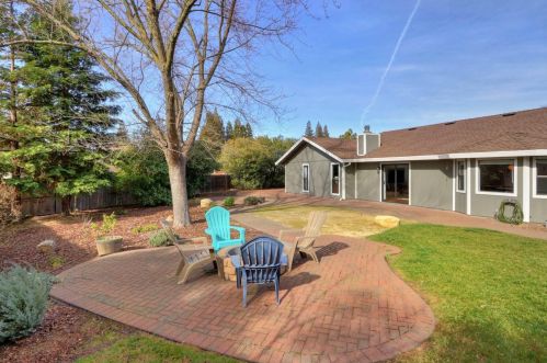 110 Spring Water Way, Folsom CA  95630-2073 exterior