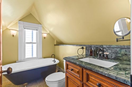 44 7 St, San Jose CA  95112-7401 exterior