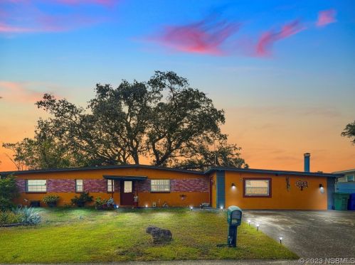 1303 Westwood Dr, Daytona Beach, FL 32117-2923