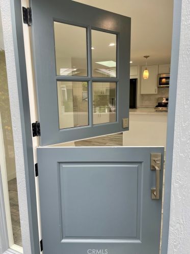 204 Tremont Dr, Newport Beach, CA 92660-6156