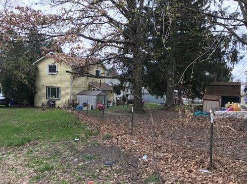 1237 Finch St, New Castle, PA 16101-4863