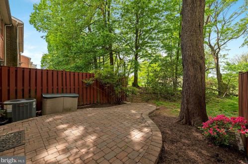 2792 Hyson Ln, Falls Church VA  22043-3522 exterior