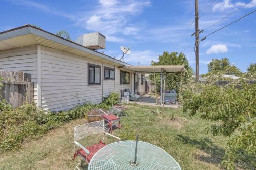 5716 Georgia Dr, North Highlands CA  95660-4725 exterior