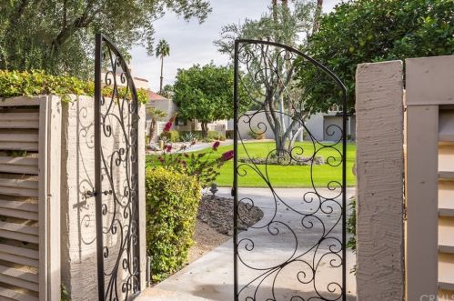 111 Mission Hills Dr, Rancho Mirage CA  92270-1477 exterior