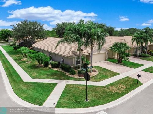 5251 Espana Ave, Boynton Beach, FL 33437-2041