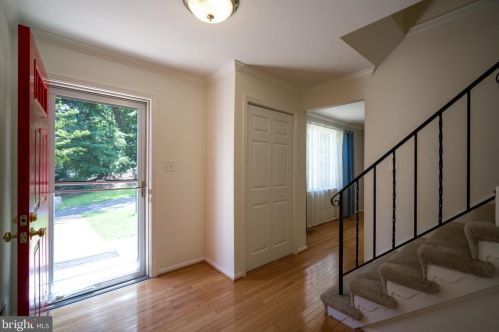 7206 Reservation Dr, Springfield VA  22153-1323 exterior