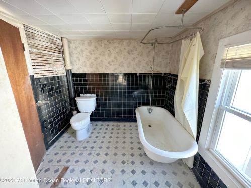 93 Randolph St, East Freehold NJ  07728-2112 exterior