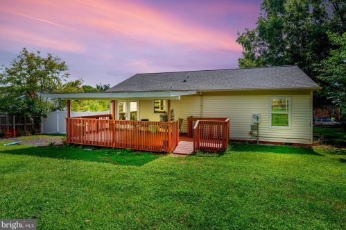 1003 Dewberry Dr, Fredericksburg, VA 22407-4885