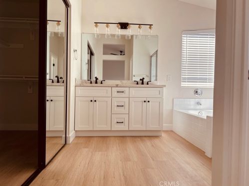 43019 Camino Caruna, Temecula CA  92592-3787 exterior