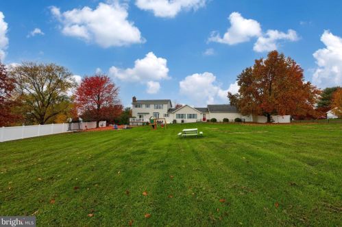 4 Pomo Ct, Siddonsburg PA  17019-9783 exterior