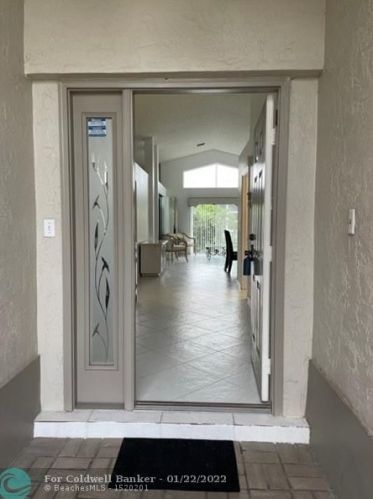 7710 Great Glen Cir, Delray Beach, FL 33446-3603