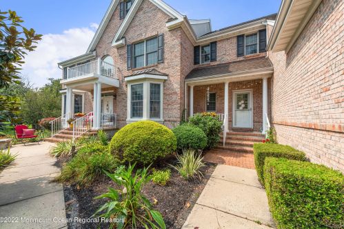 7 Bermet Ct, Tinton Falls, NJ 07724-4026
