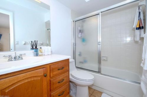 1125 47 Ter, Cape Coral FL  33904-9165 exterior