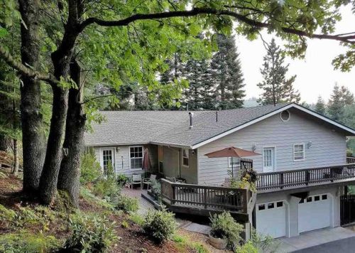 620 Dogwood Dr, Weed, CA 96094-9754