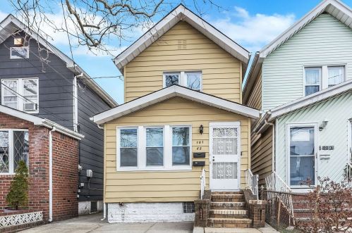 101-45 105th St, Jamaica, NY 11416-1126