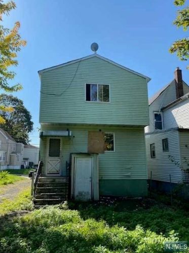 24 Orange Pl, Irvington NJ  07111-2040 exterior