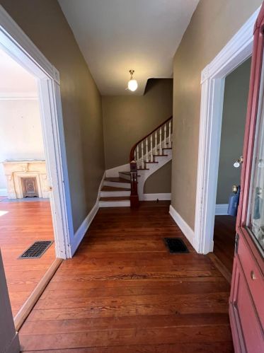313 Division St, Newport, KY 41073-1103