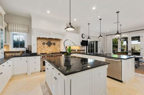 14 Morning Lgt, Newport Beach CA  92657-1654 exterior