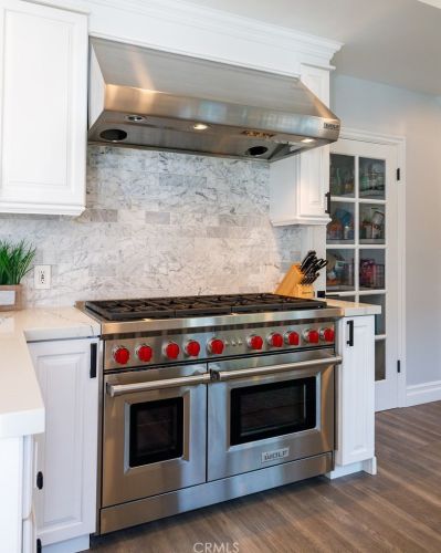 1336 1st St, Manhattan Beach CA  90266-6902 exterior