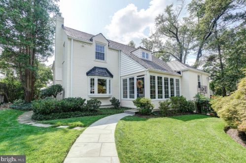 4710 Warren St, Washington, DC 20016-2464