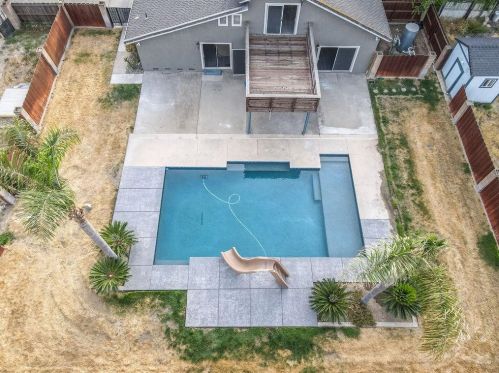 1812 Golf Rd, Turlock CA  95380-9746 exterior